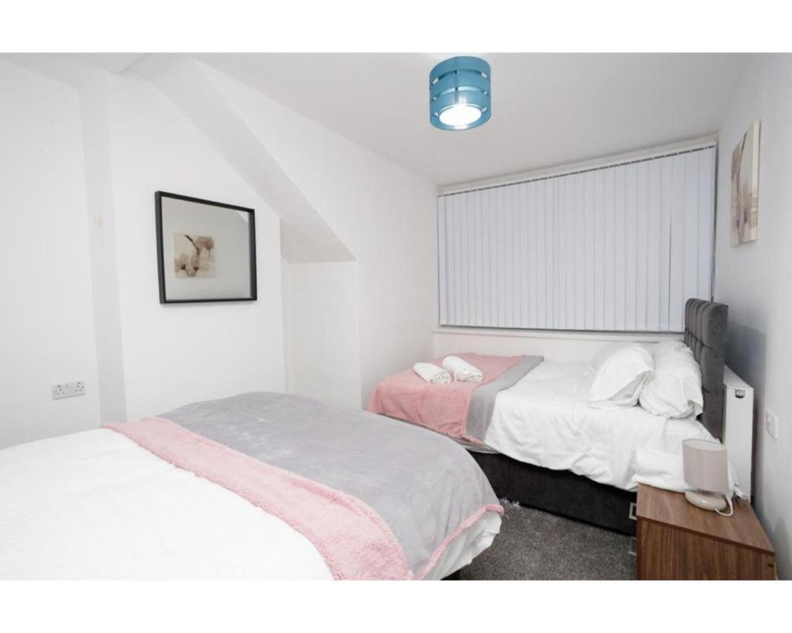 Carter House Apartments.....6 Beds In 3 Bedrooms